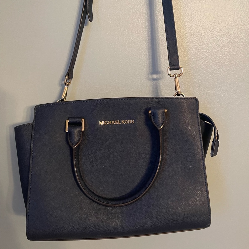 Michael Kors purse/ crossbody